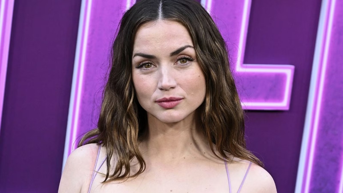 آنا د آرماس ستاره فیلم جدید Ana De Armas Sweat شد