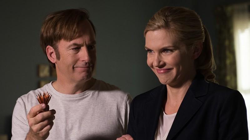 باب اودنکرک و ریا سیهورن در نقش جیمی مک گیل و کیم وکسلر در Better Call Saul، در بحث Rhea Seehorn گلدن گلوب و Better Call Saul