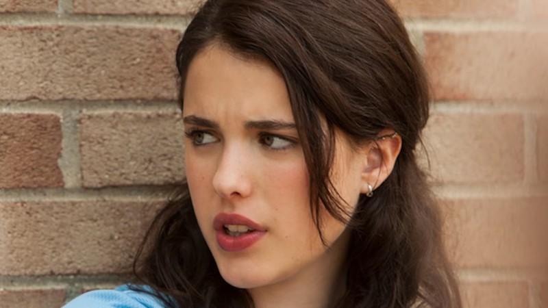 اخم کردن جیل با بازی مارگارت کوالی در سریال The Leftovers، مثالی از فینال های بحث برانگیز و اینکه چرا سریال ها بد تمام می شوند؟