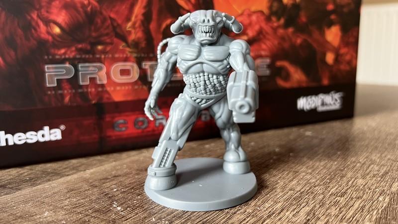 بررسی بازی رومیزی Doom Arena Board Game: نمای نزدیک از مینیاتور Cyberdemon