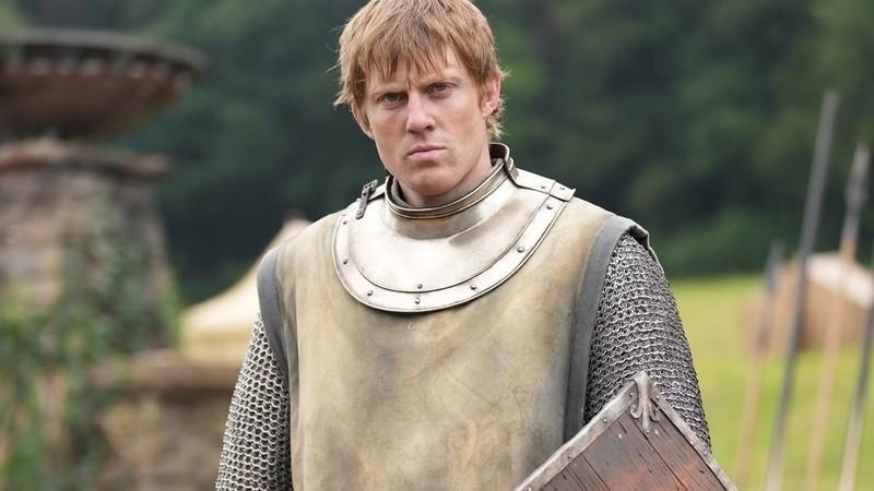 دانک در حال پوشیدن زره در A Knight of the Seven Kingdoms - بررسی A Knight of the Seven Kingdoms قسمت 4