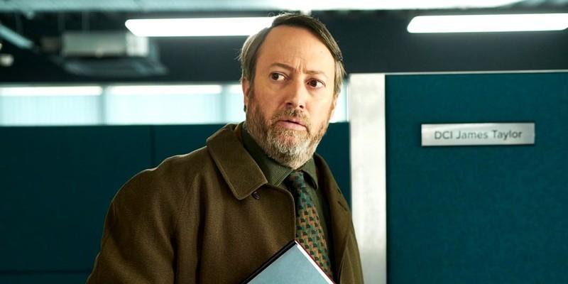 دیوید میچل در نقش جان "لودیگ" تیلور در Ludwig، سریالی معمایی کمدی