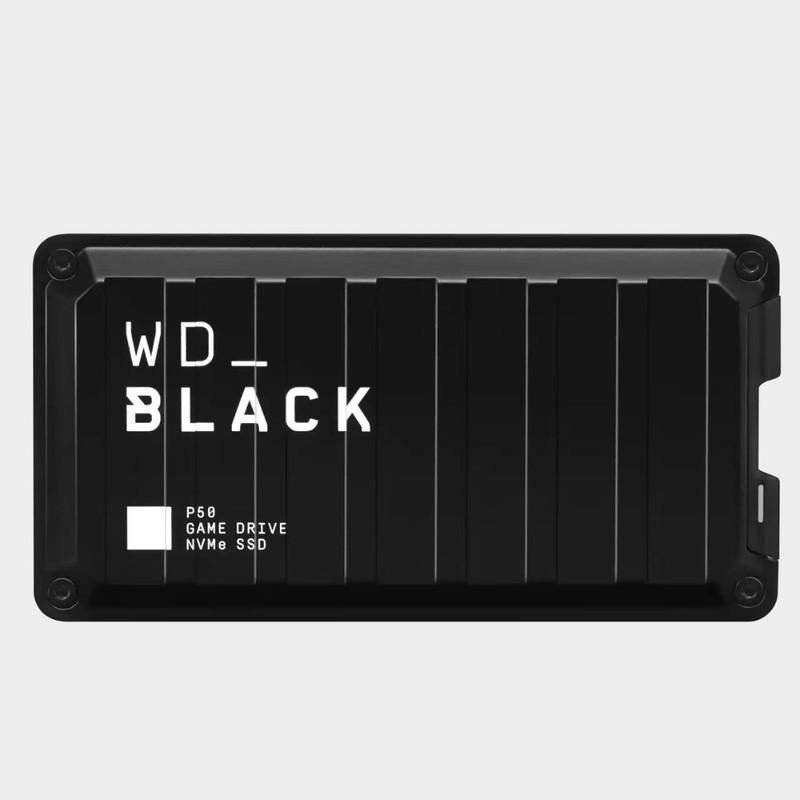 WD Black P50 بهترین هارد اکسترنال گیمینگ روی پس زمینه خاکستری