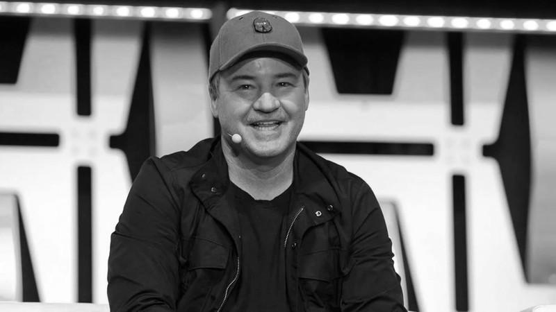 وینس زمپلا، یکی از افراد کلیدی در بحث های اولیه ساخت بازی کوجیما Metal Gear شوتر.