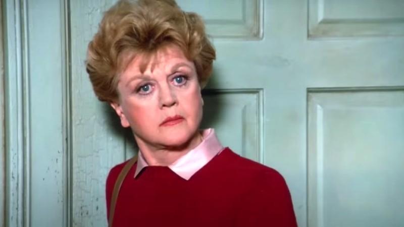 جسیکا فلچر در Murder, She Wrote، سریالی معمایی کلاسیک شبیه Only Murders in the Building
