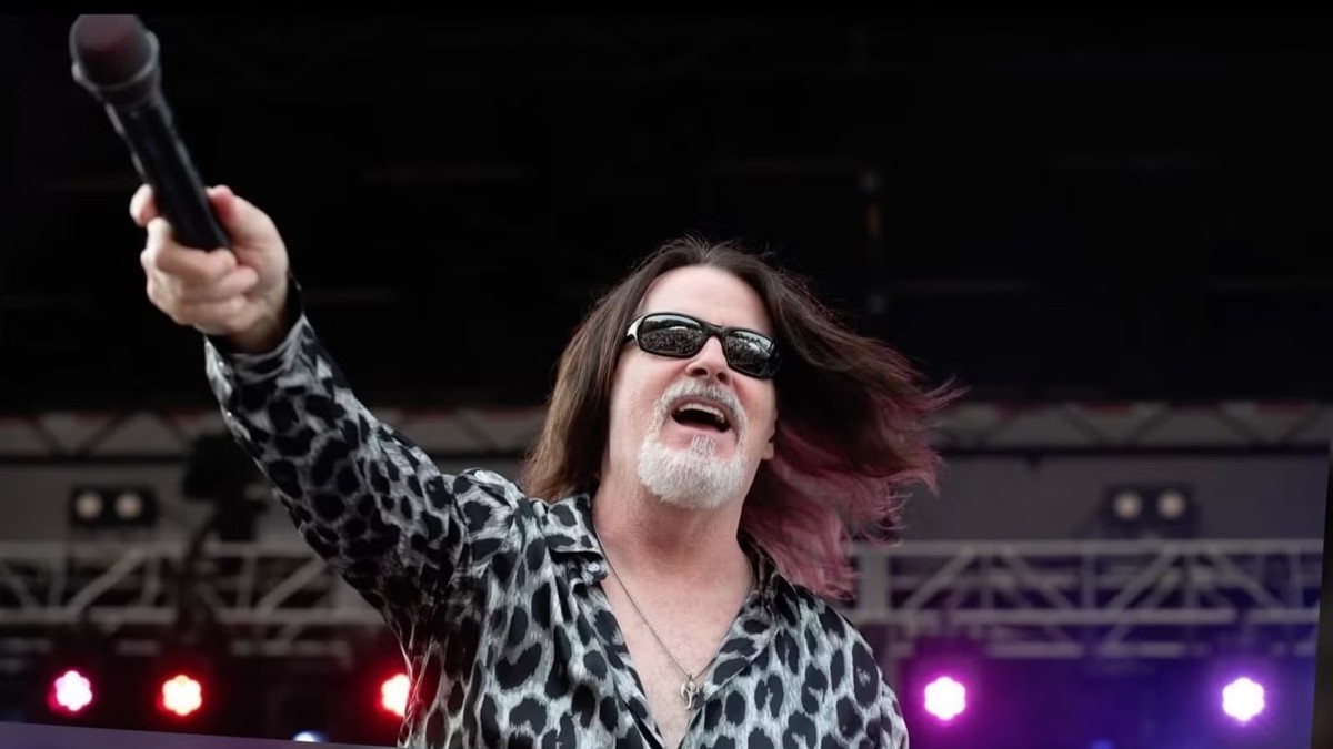 مرگ همزمان Tommy DeCarlo و Delp و راز فوت خواننده گروه Boston