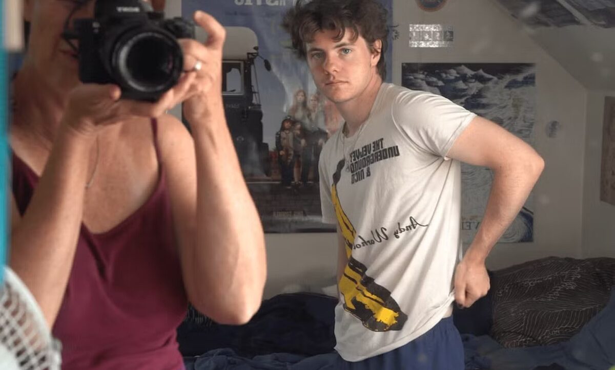 نقد و بررسی مستند Adam’s Apple؛ روایتی نوآورانه از تجربیات جوانان ترنس