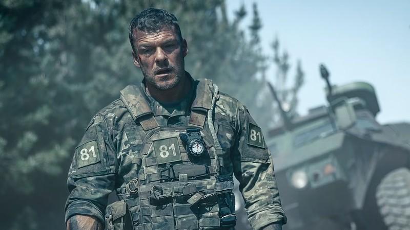 Alan Ritchson در فیلم War Machine Netflix