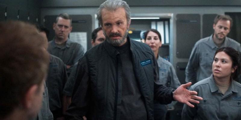 سرنوشت Ed Baldwin For All Mankind: اد در حال صحبت با کارکنان هلیوس درباره پاداش هایشان