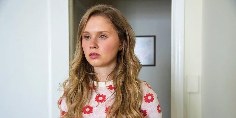 Sharp Objects پیچش نهایی: الایزا اسکنلن