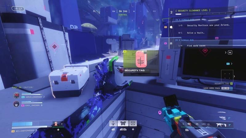 Marathon Cryo Archive نکات - player grabbing red security tag item from desk