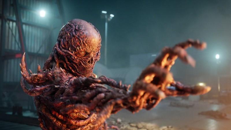 وکنا (جیمی کمپبل باور) در حالی که دندون هاش رو به هم فشار می ده و دستش رو به جلو دراز کرده، در اپیزود 4 از فصل 5 سریال Stranger Things نتفلیکس