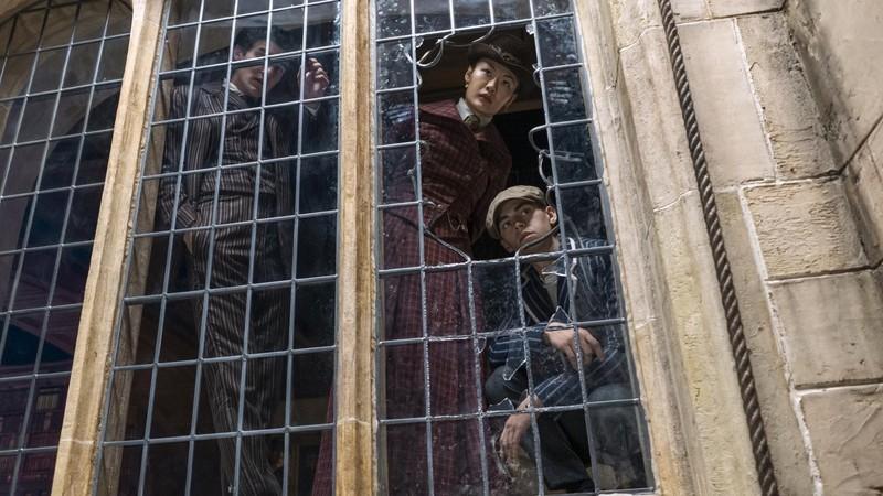 موریارتی، شوآن و شرلوک در Young Sherlock پایان فصل 1 توضیح