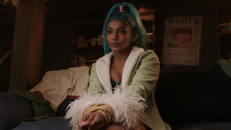 Charithra Chandran as Vivi در One Piece season 2، شاهزاده ای که با خاندان D در One Piece همراه می شود.