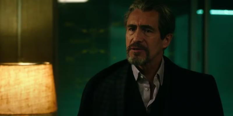 دمیان بیچیر در نقش والتر سیمونز در Godzilla vs. Kong - ارتباط با Monarch: Legacy of Monsters توضیح